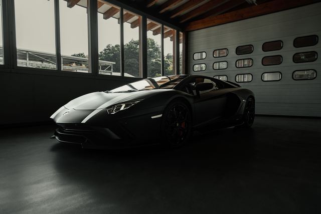 Cristiano Ronaldo et sa collection de voitures : un garage qui vaut plus de 4 millions Cristiano Ronaldo et sa collection de voitures : un garage qui vaut plus de 4 millions